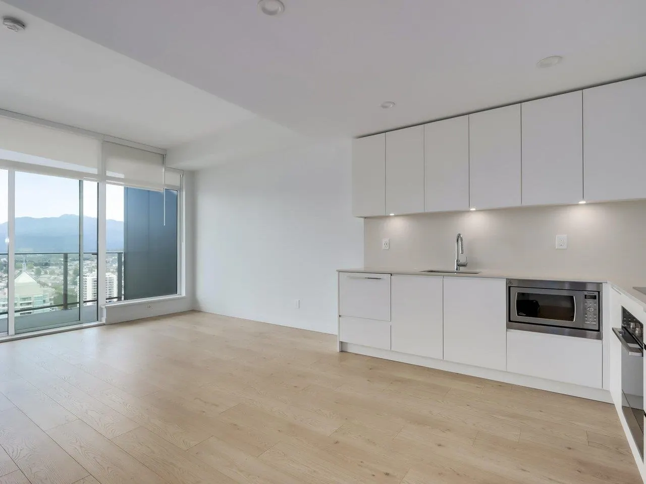 3804 2181 Madison Avenue