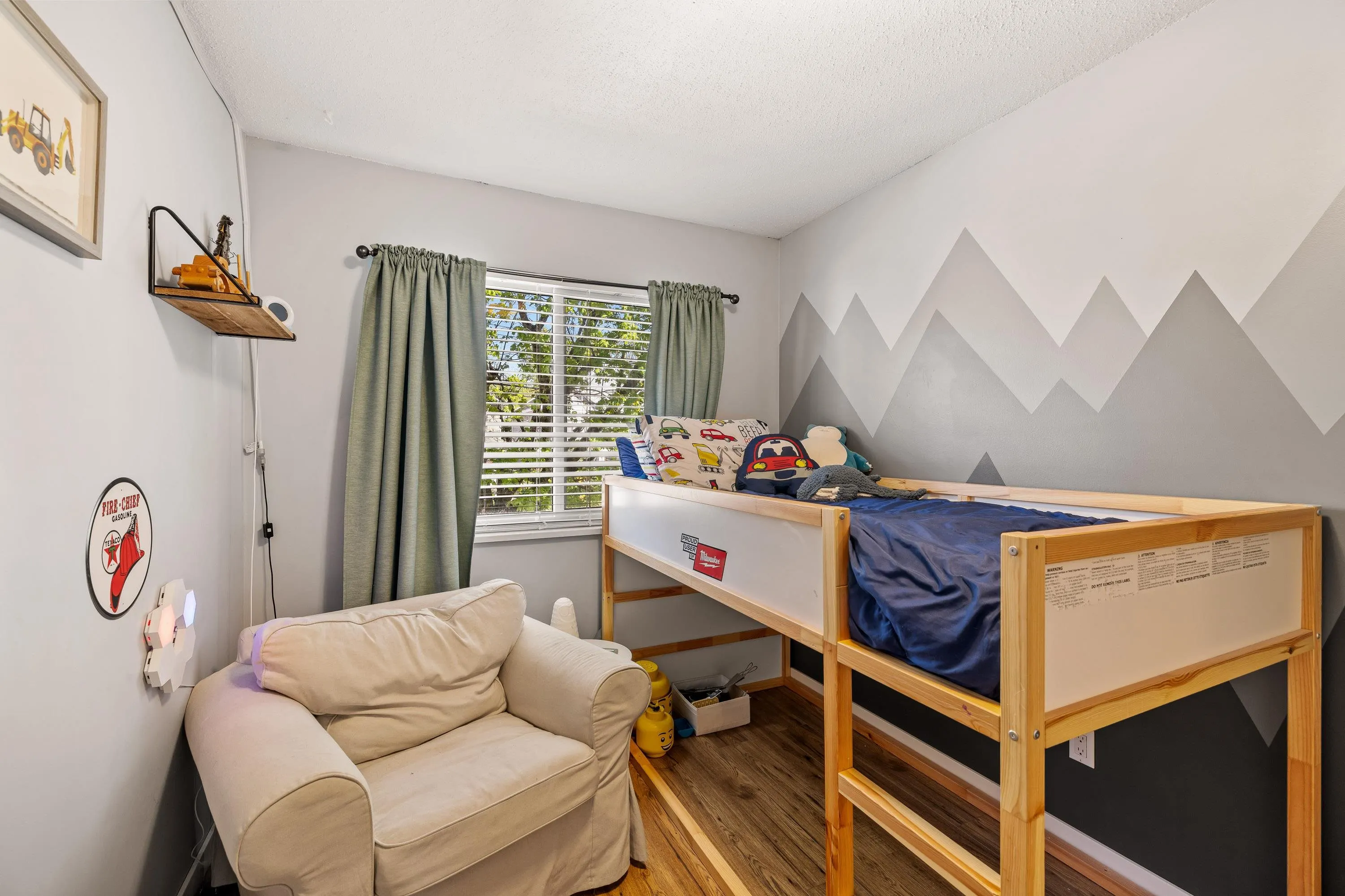 408 Bruneau Place