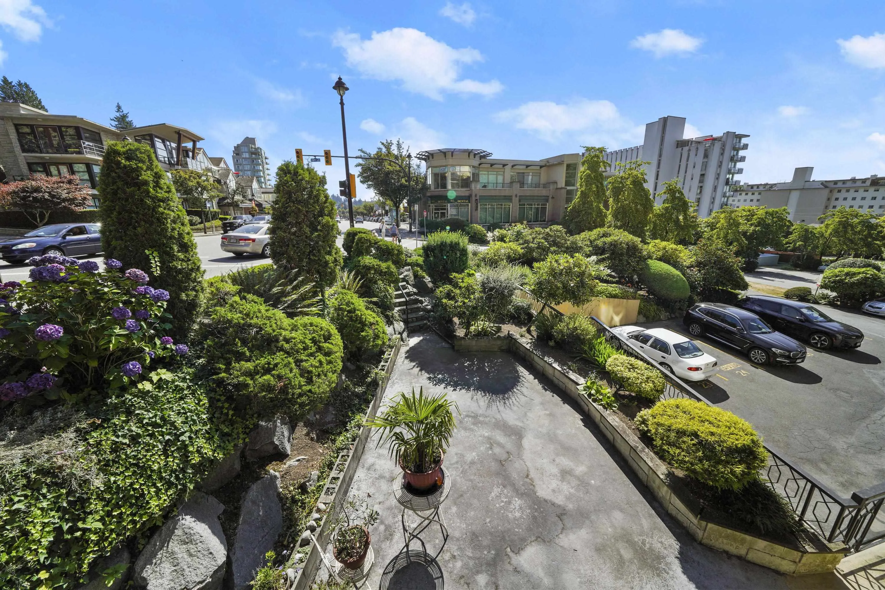 605 1930 Marine Drive