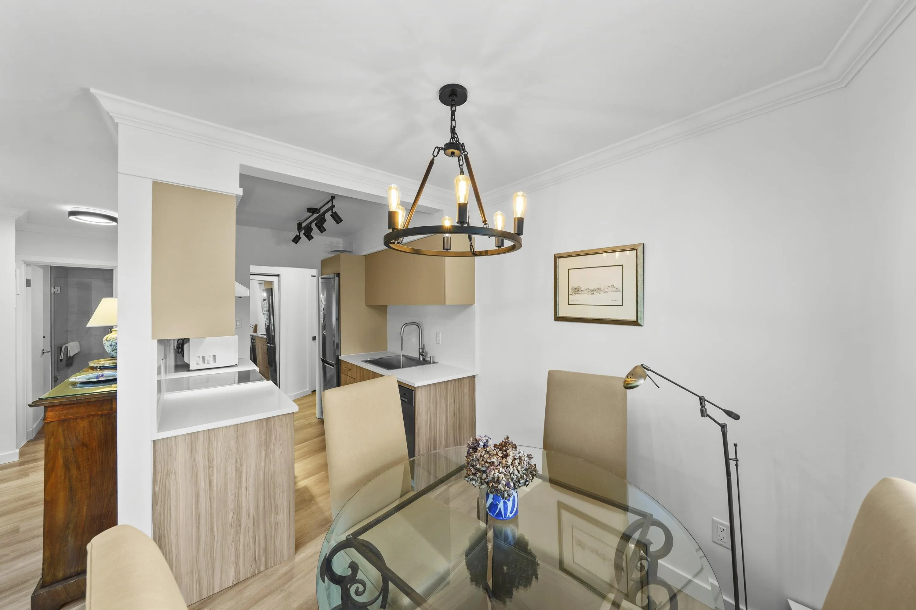 605 1930 Marine Drive