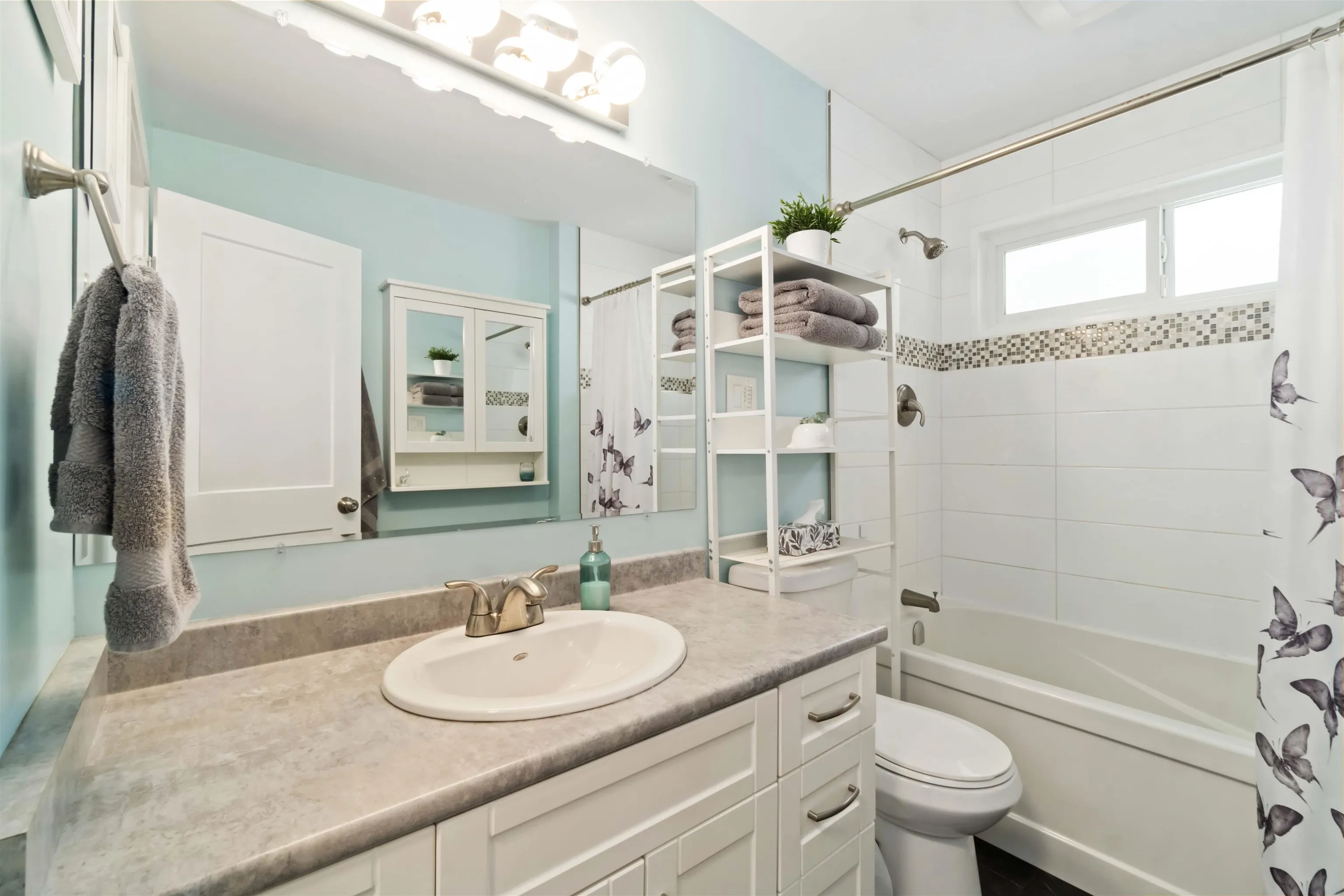 34 2986 Coast Meridian Road