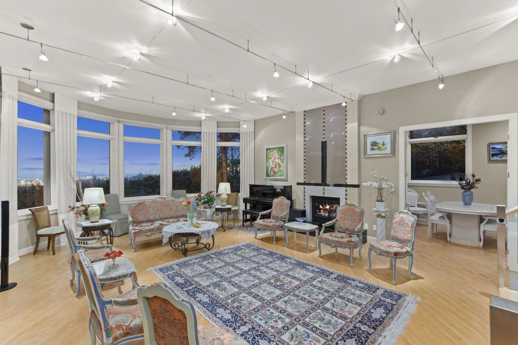 1128 Crestline Road