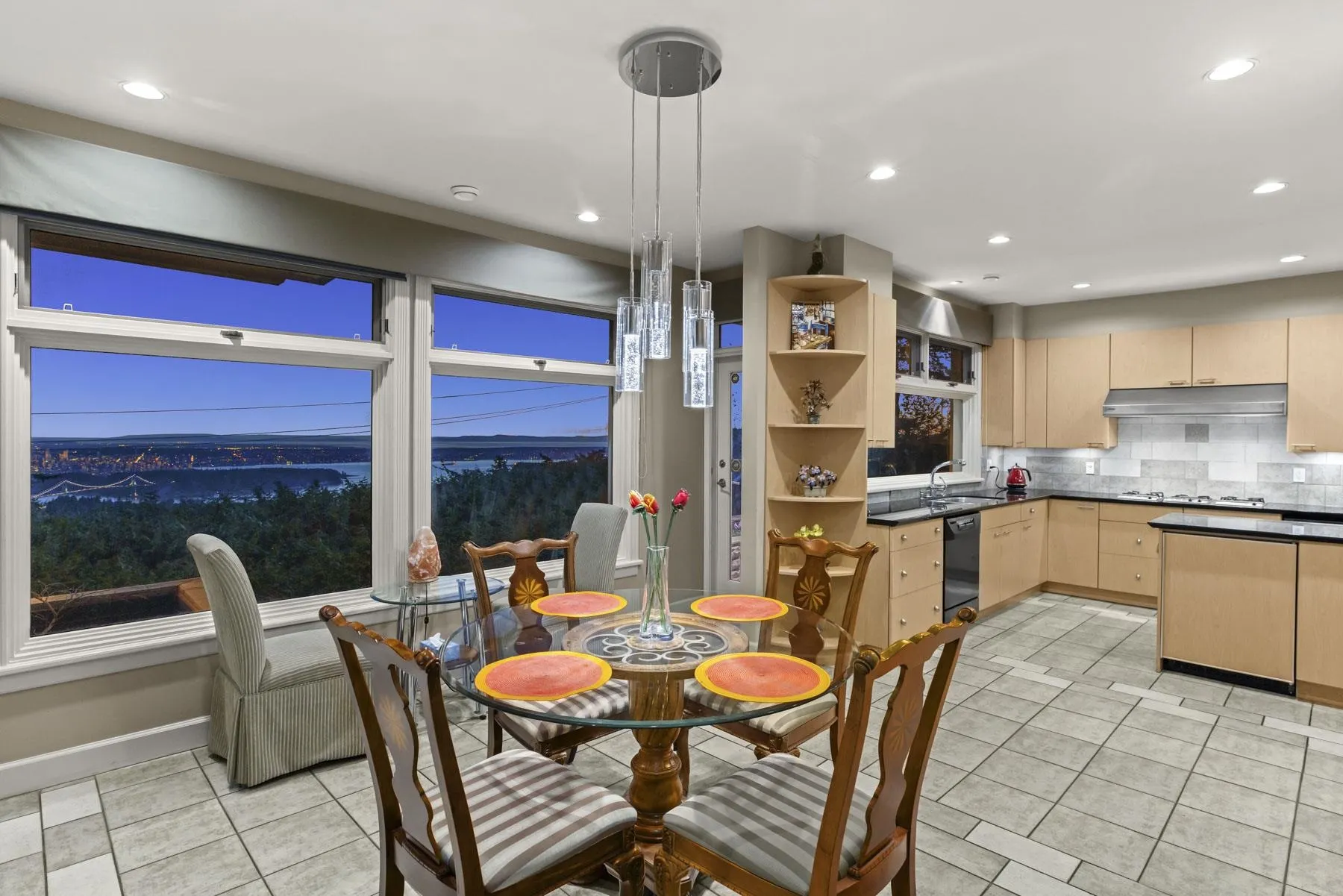 1128 Crestline Road