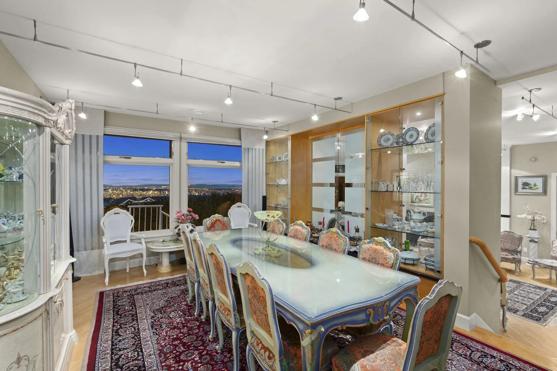 1128 Crestline Road