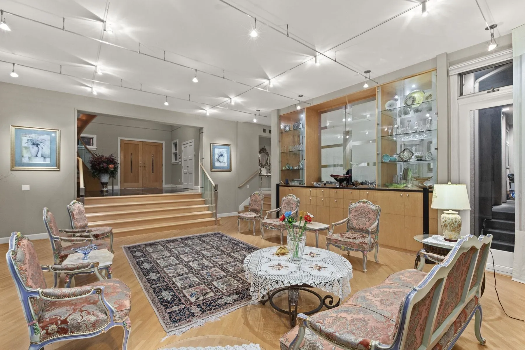 1128 Crestline Road