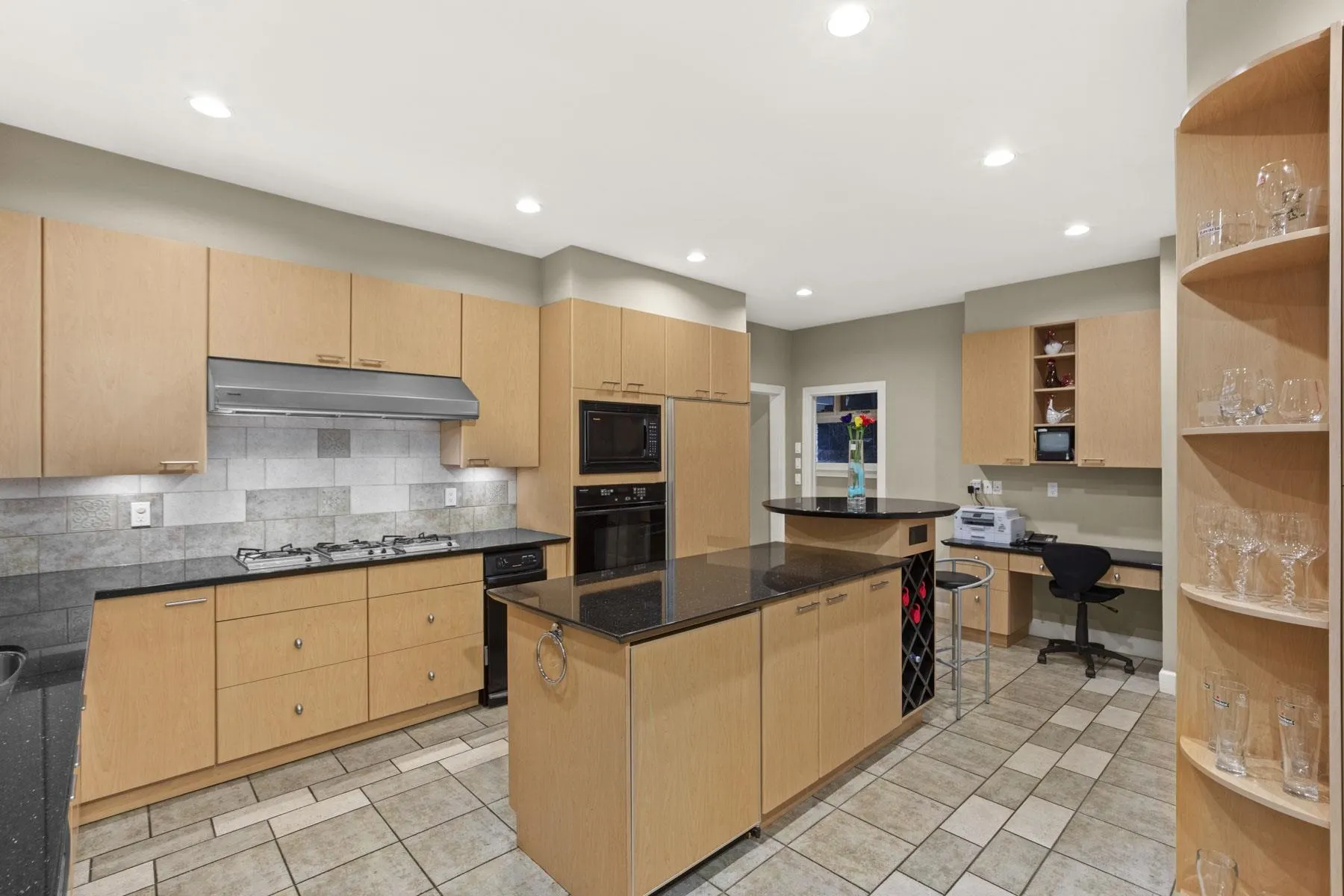 1128 Crestline Road