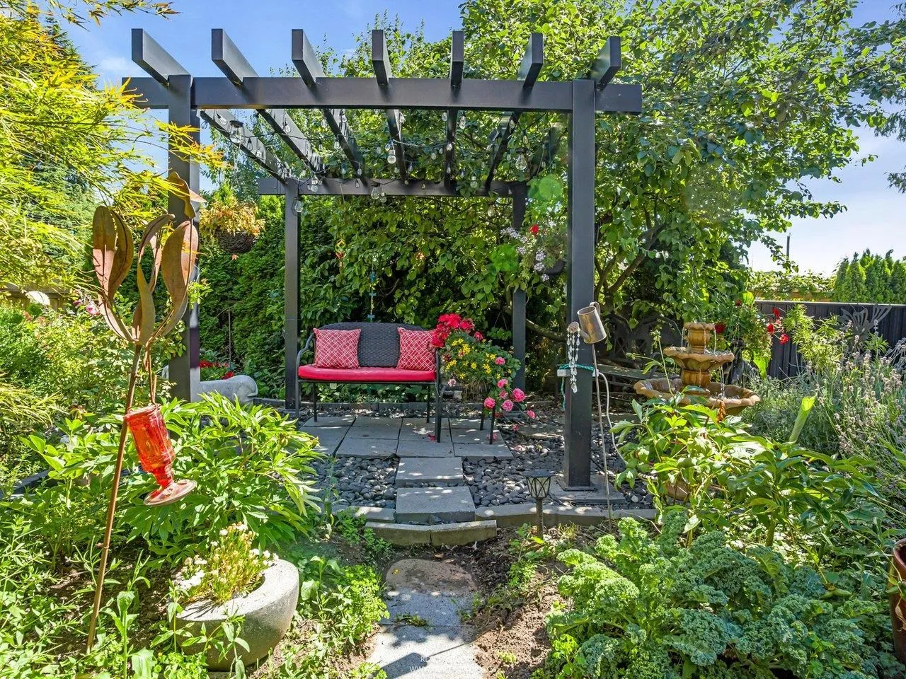 1028 Dansey Avenue