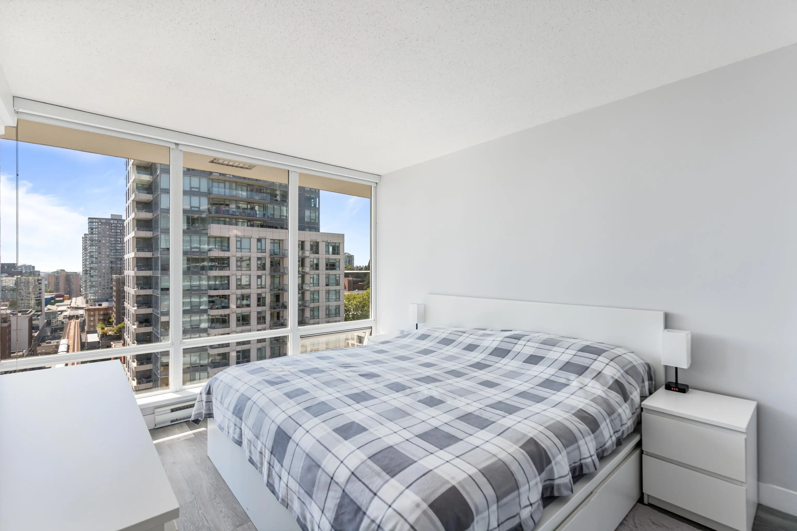 1405 39 Sixth Street