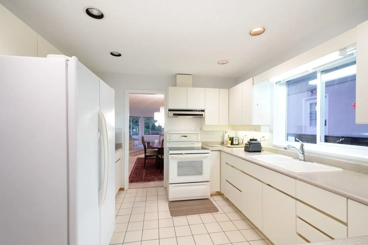 937 Westmount Drive