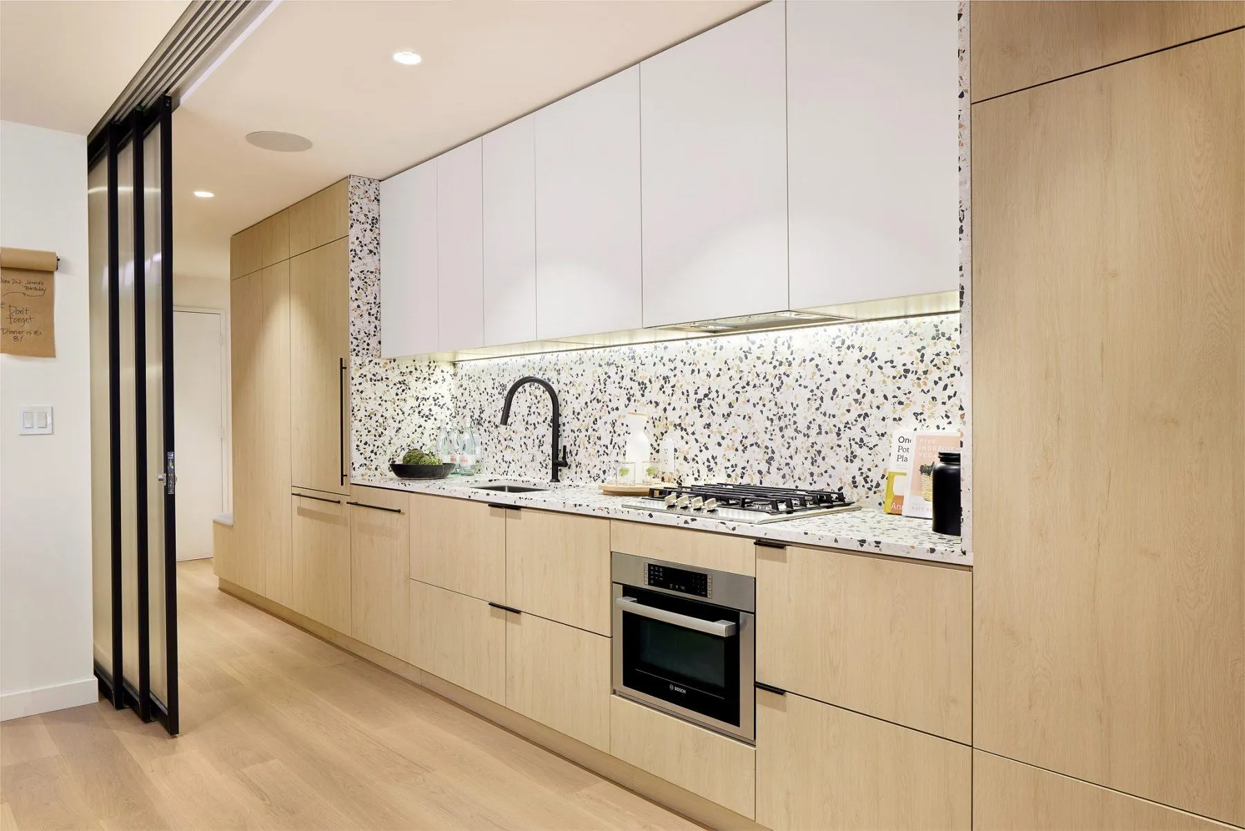 511 471 East Broadway