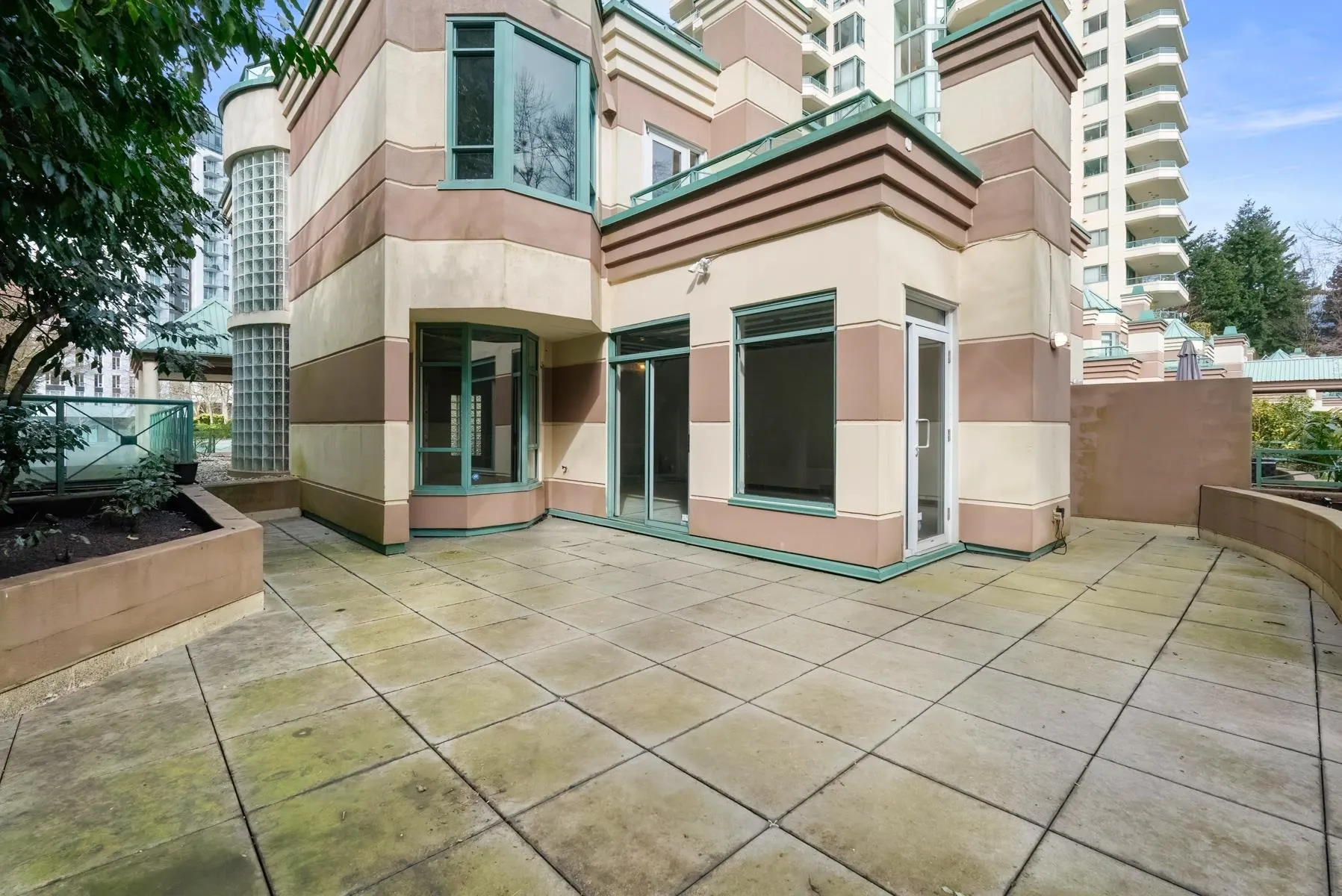 348 Taylor Way