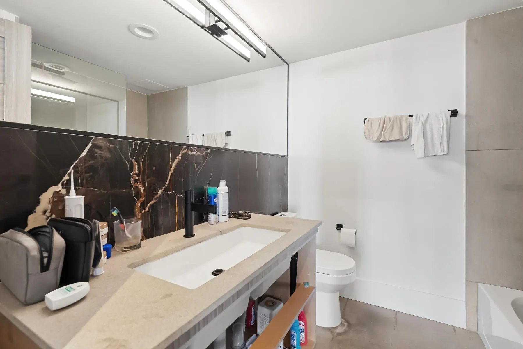 3D 328 Taylor Way