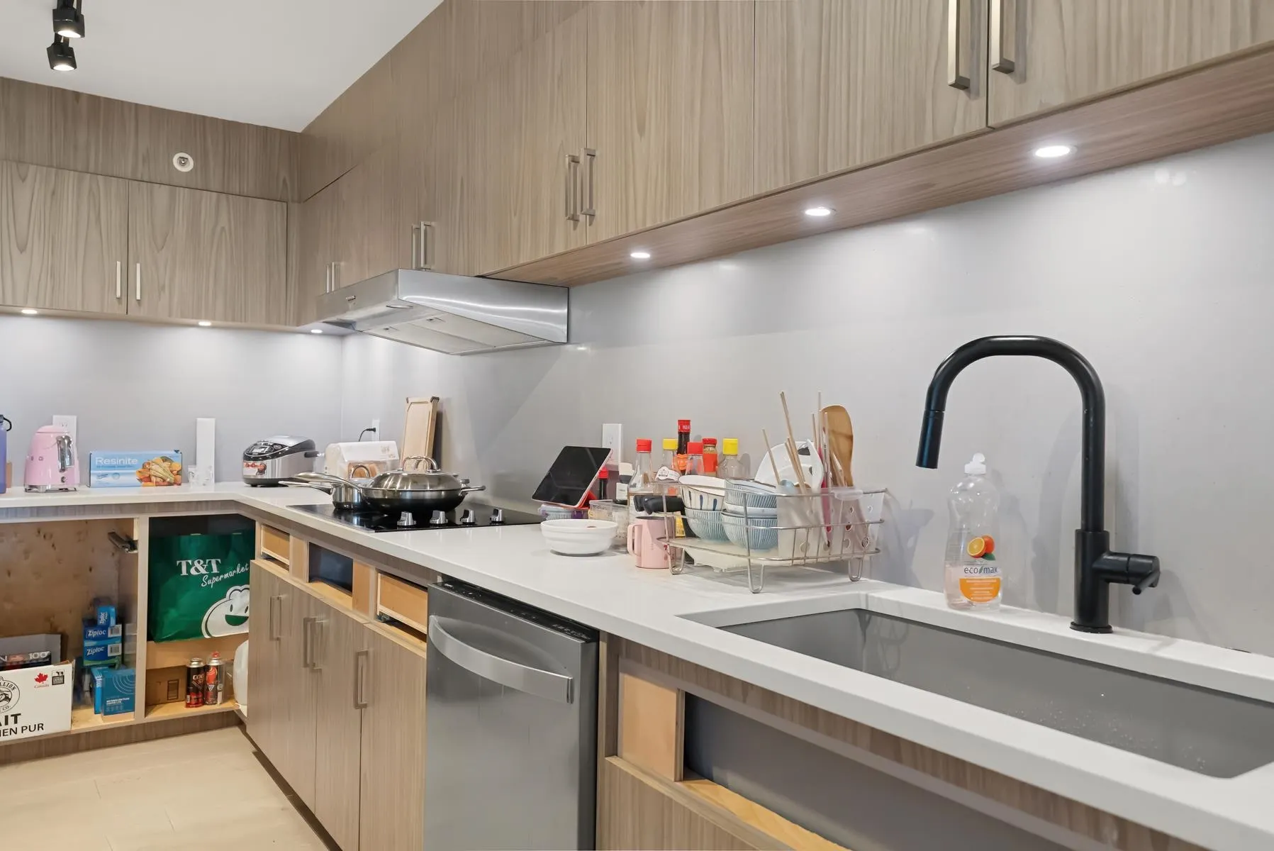 3D 328 Taylor Way
