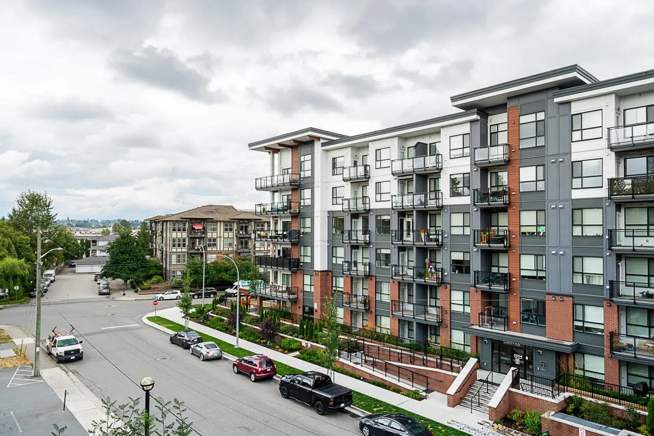 405 5485 Brydon Crescent
