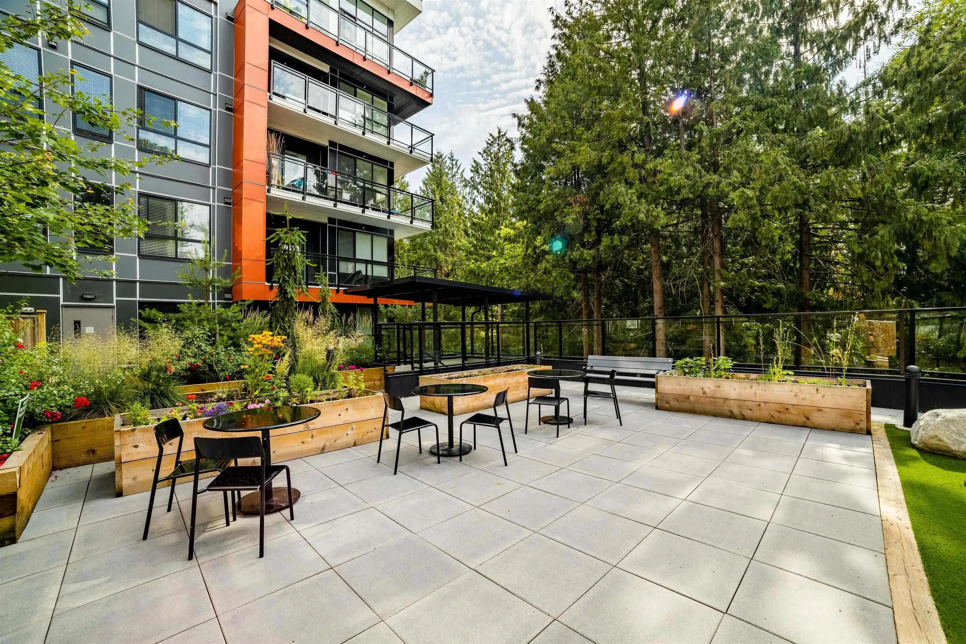 405 5485 Brydon Crescent