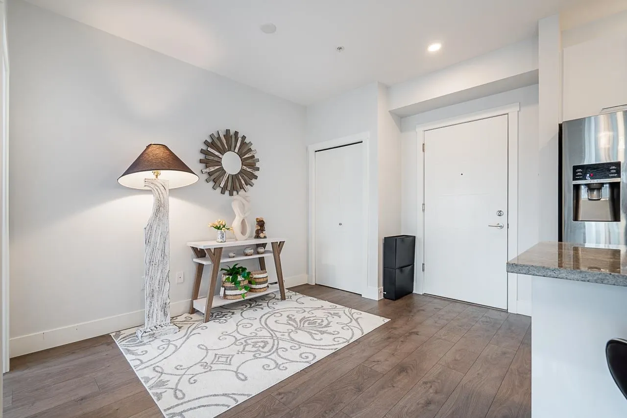 405 5485 Brydon Crescent