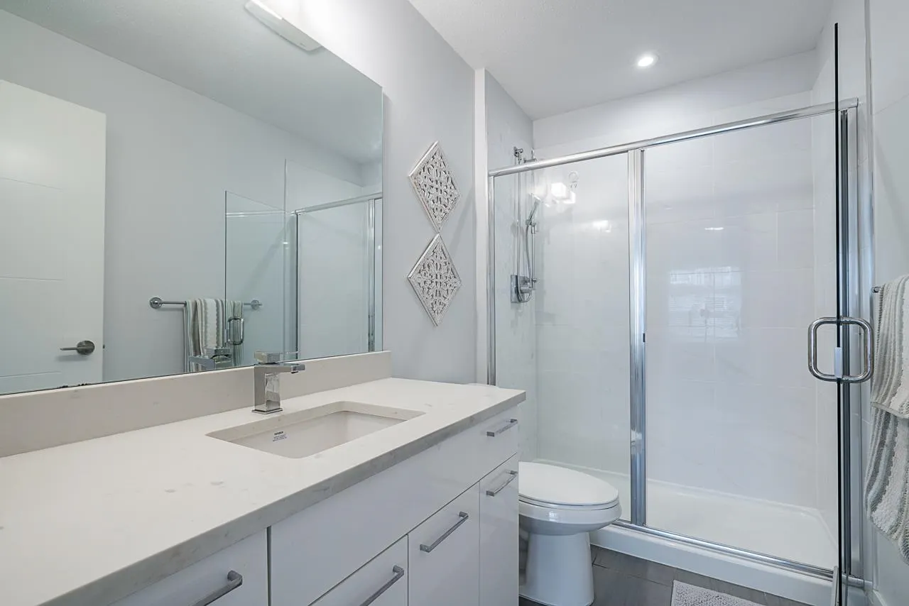 405 5485 Brydon Crescent