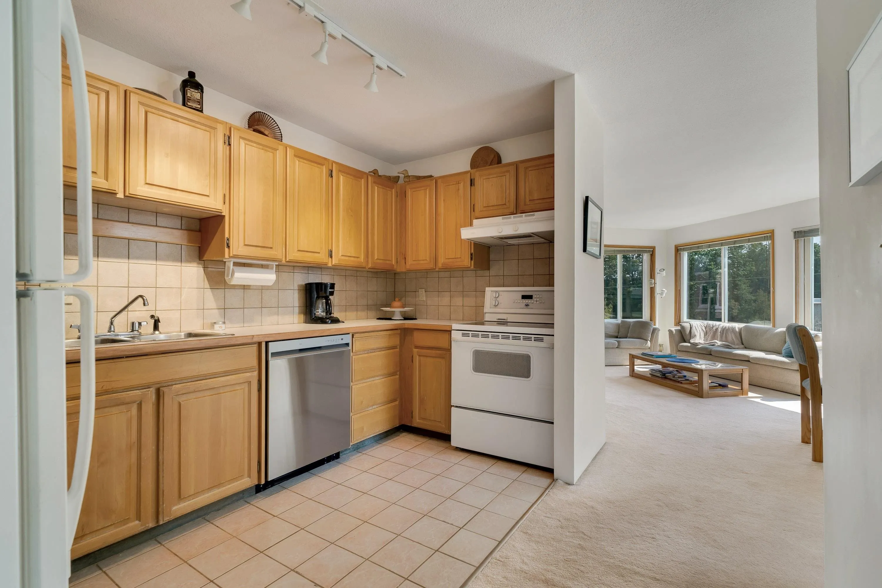 14 15971 Marine Drive