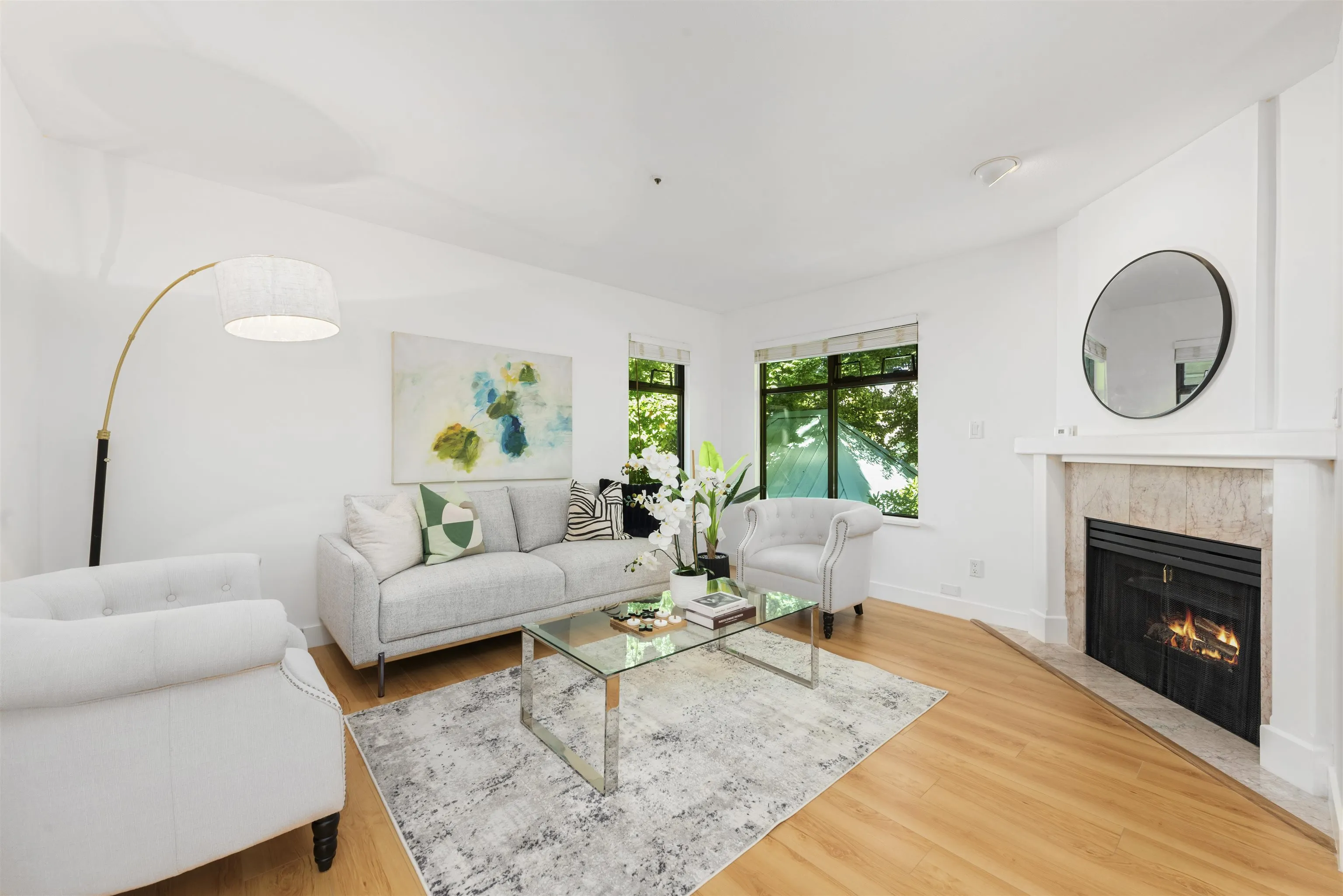 W205 688 W 12th Avenue