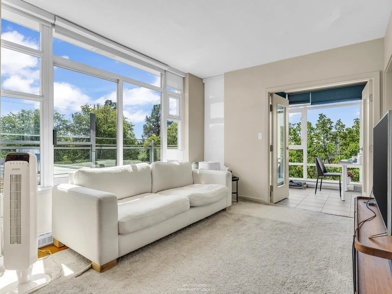 515 2268 W Broadway