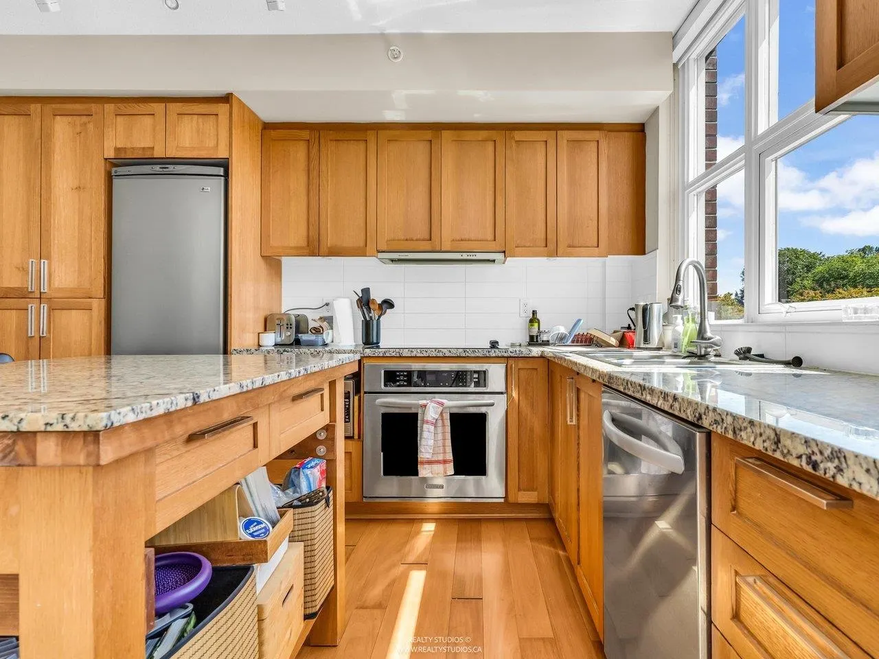 515 2268 W Broadway