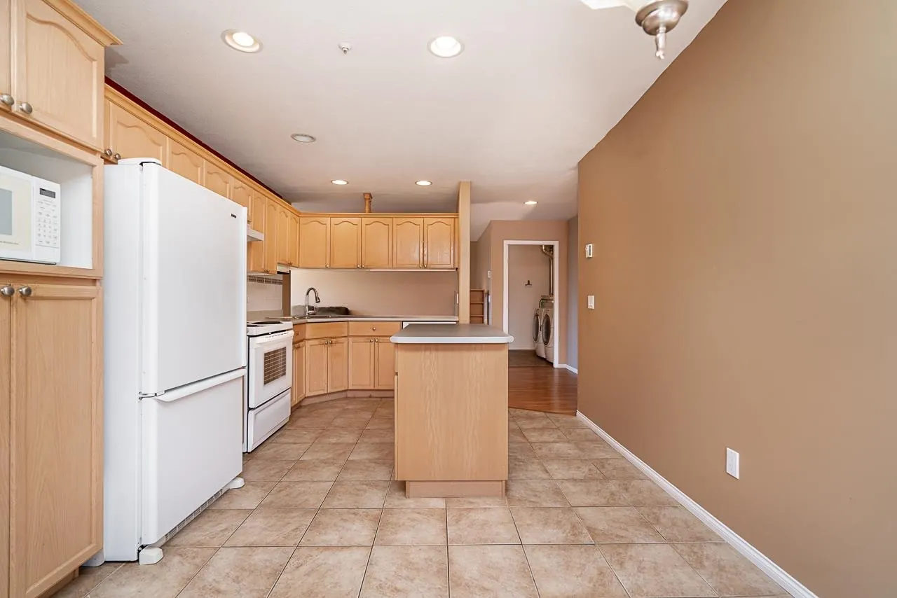 8 19044 118b Avenue