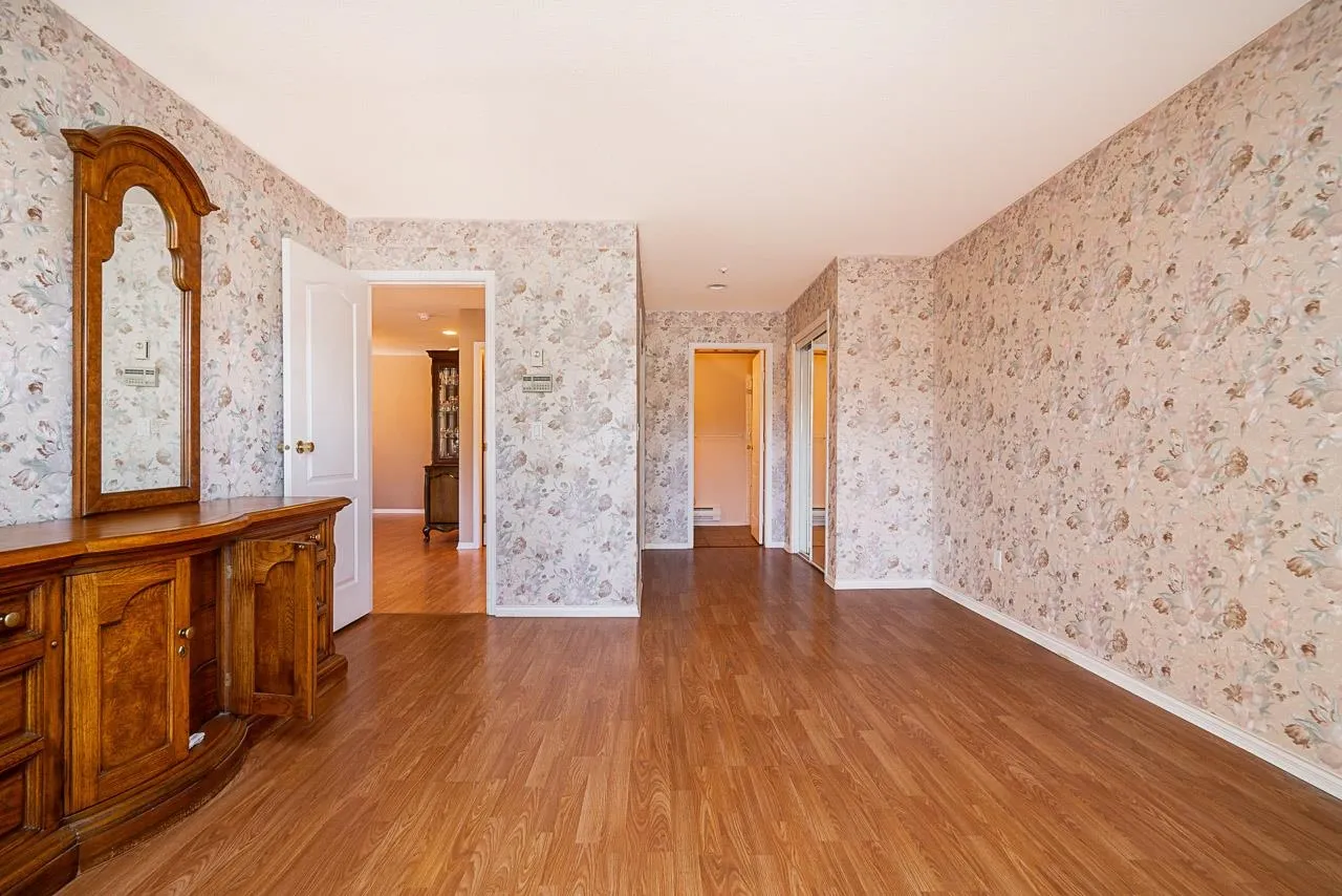 8 19044 118b Avenue