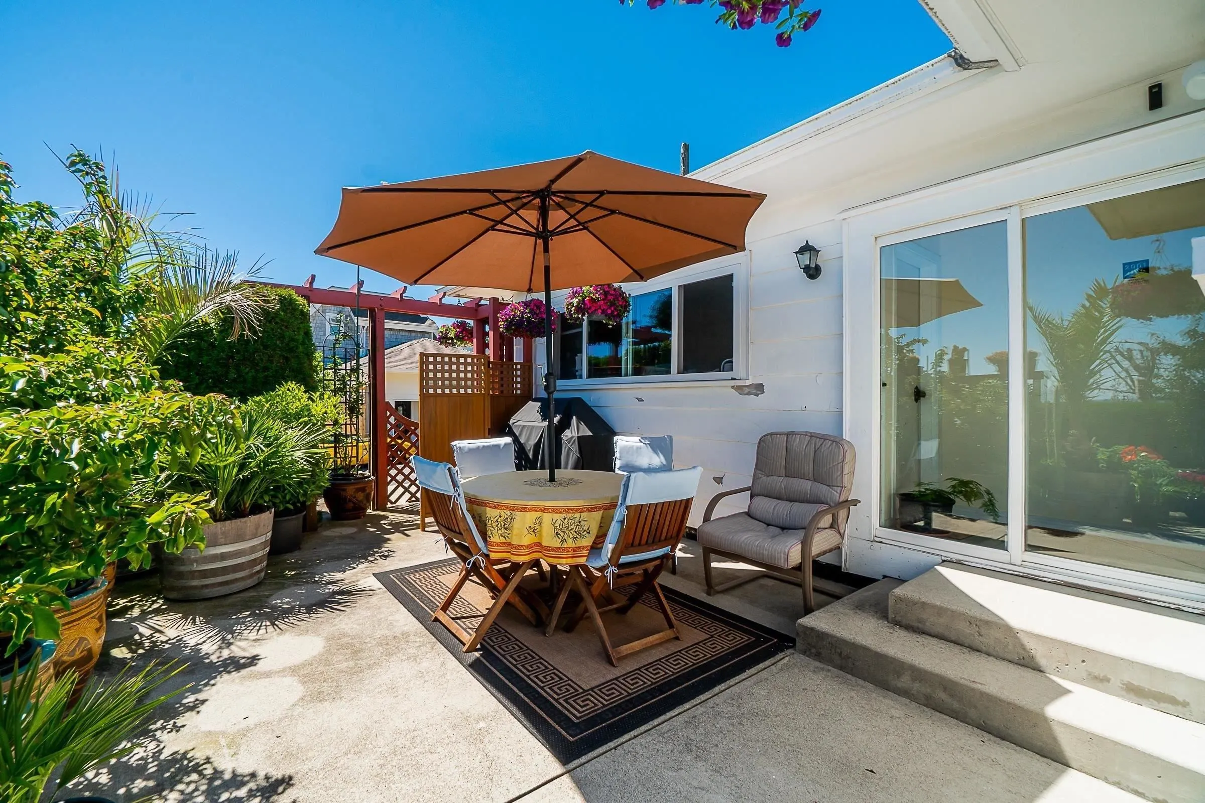 1085 Balsam Street