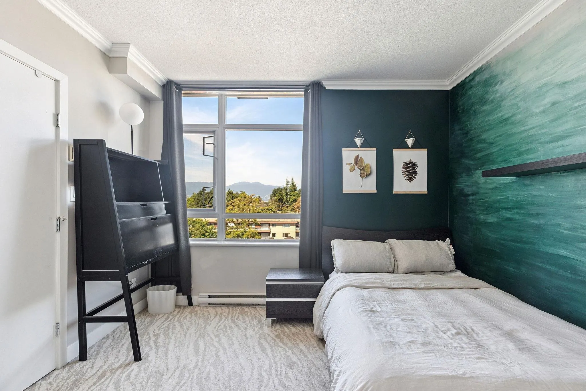 619 2268 W Broadway