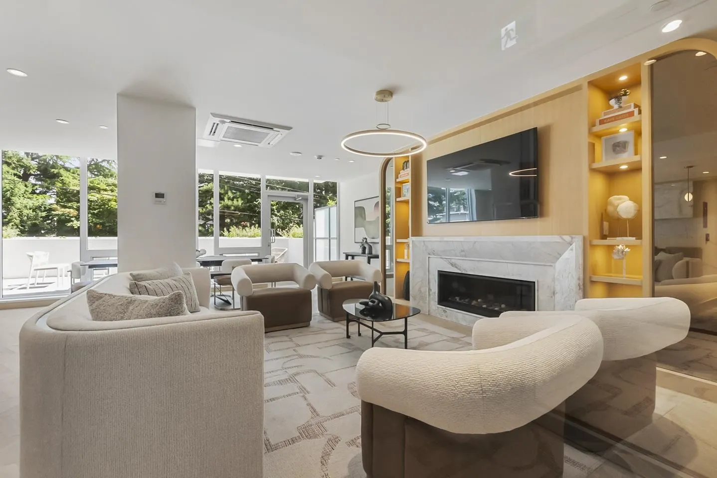 601 1342 Johnston Road