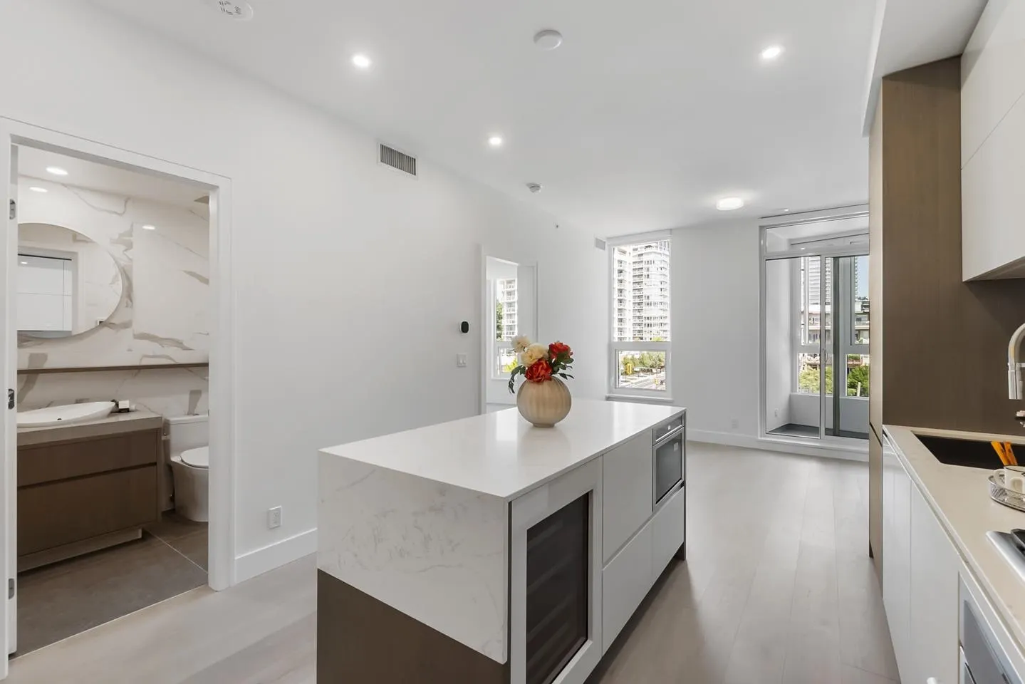 601 1342 Johnston Road