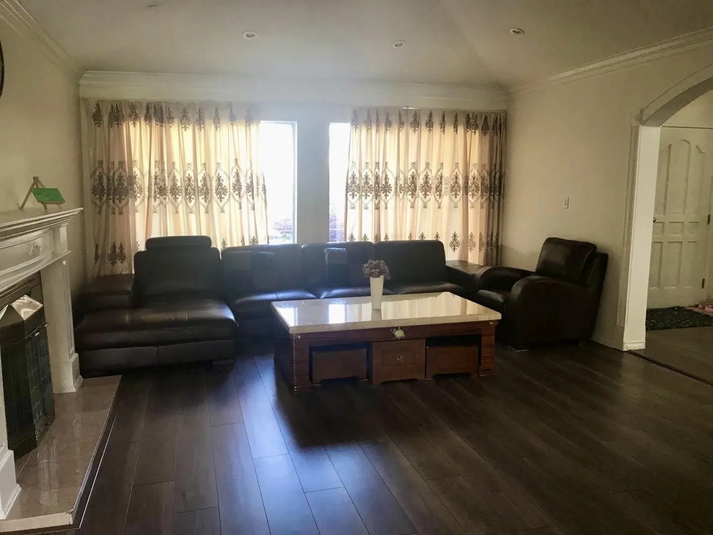 5553 Hankin Drive
