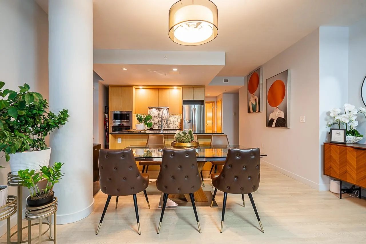 2706 13495 Central Avenue