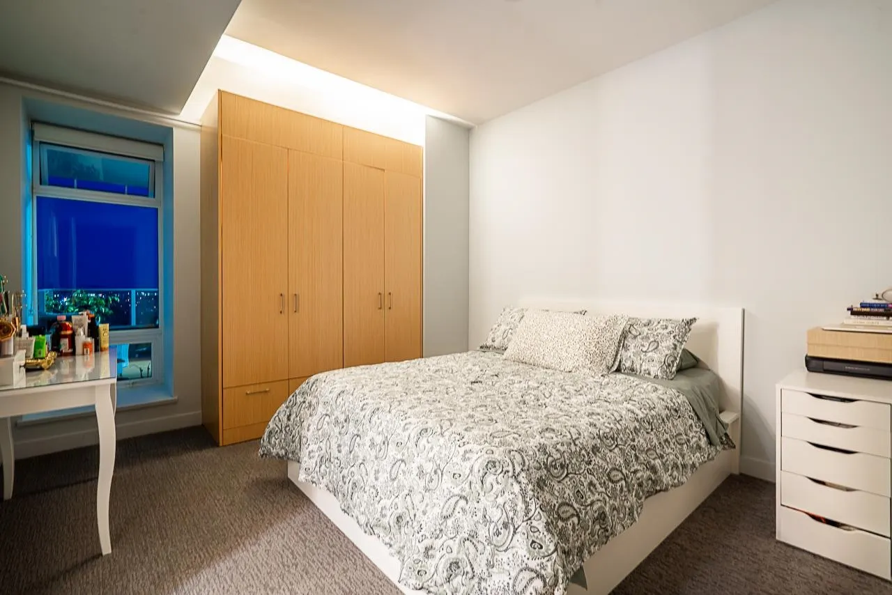 2706 13495 Central Avenue