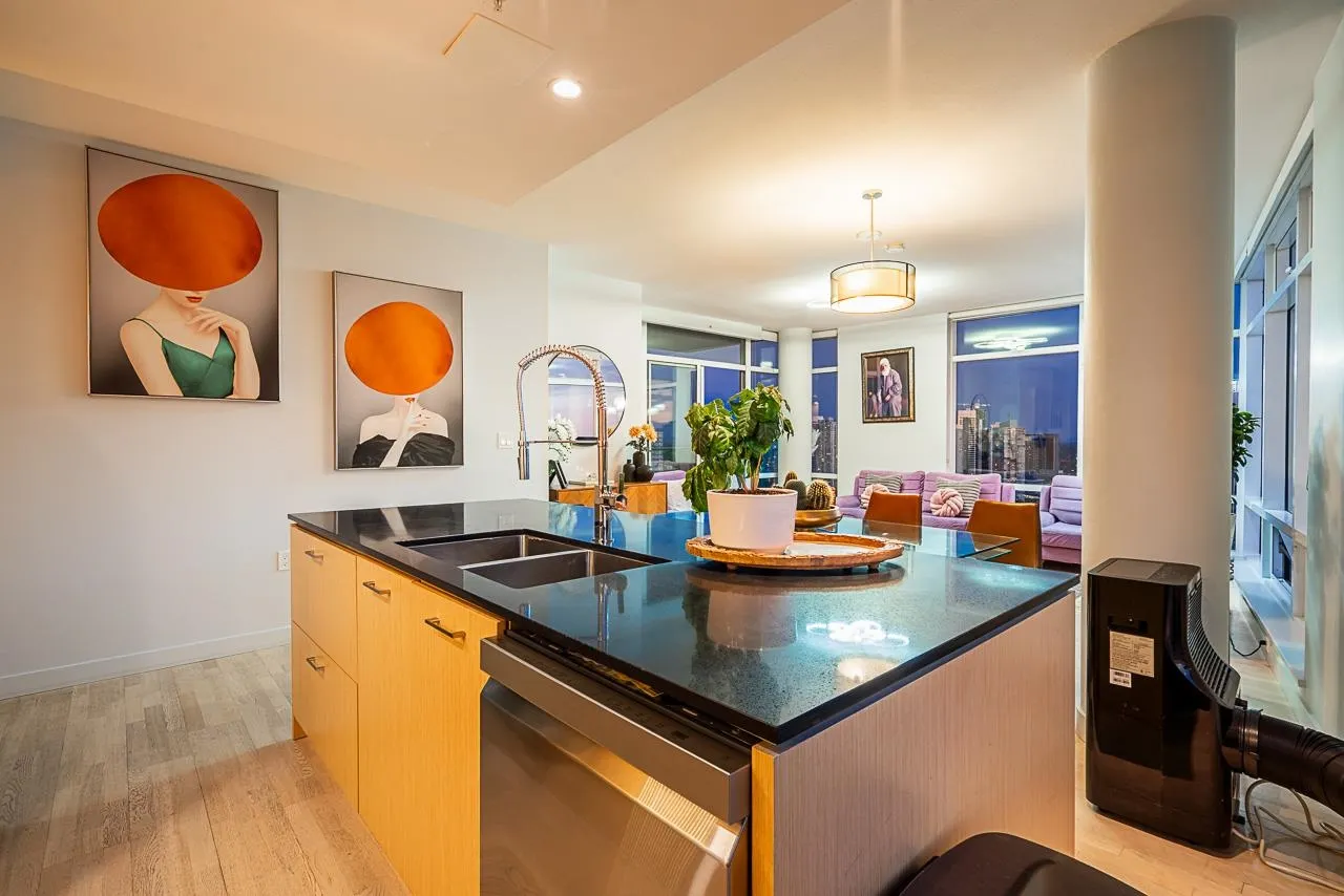 2706 13495 Central Avenue