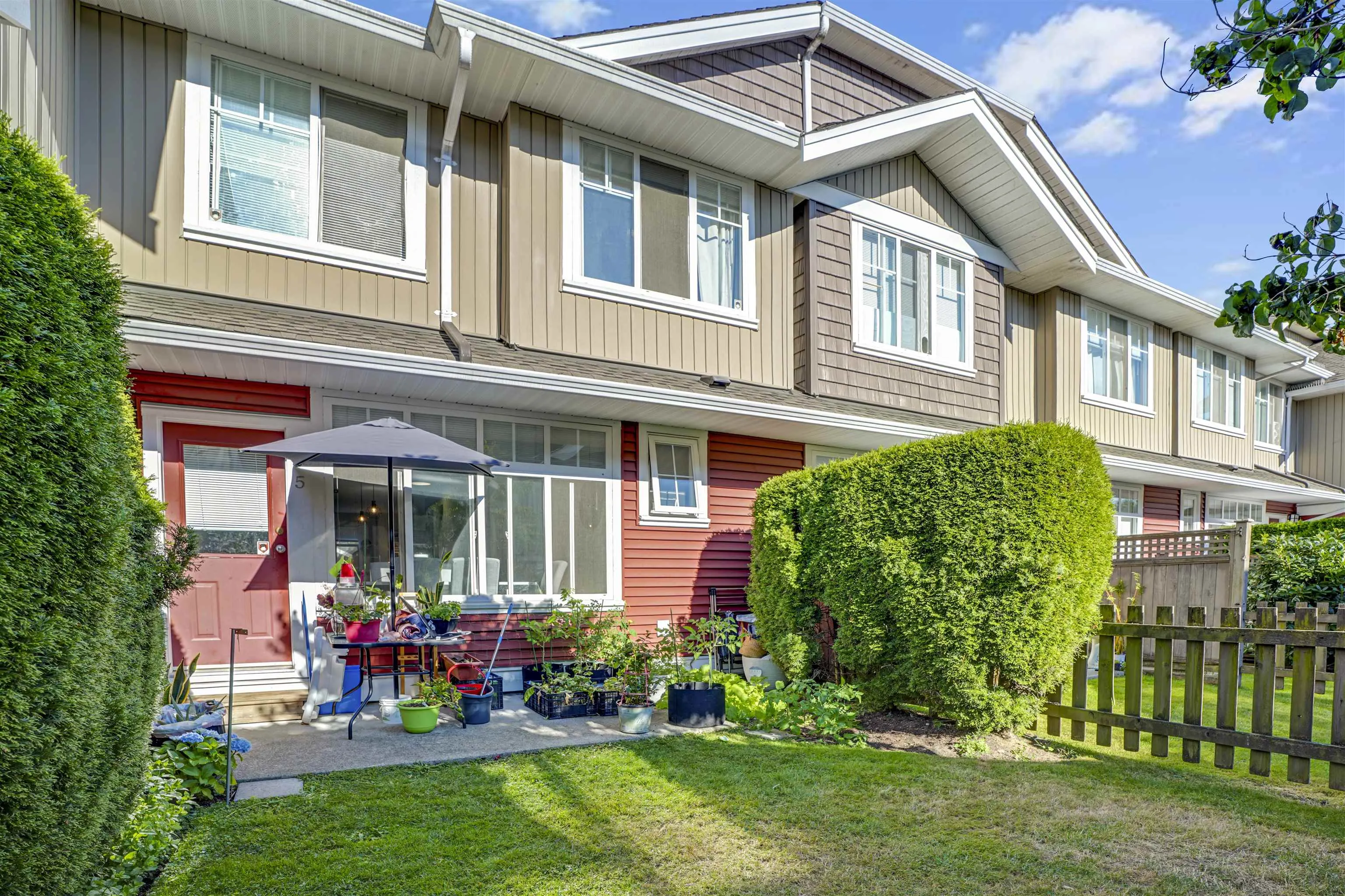 5 19455 65 Avenue