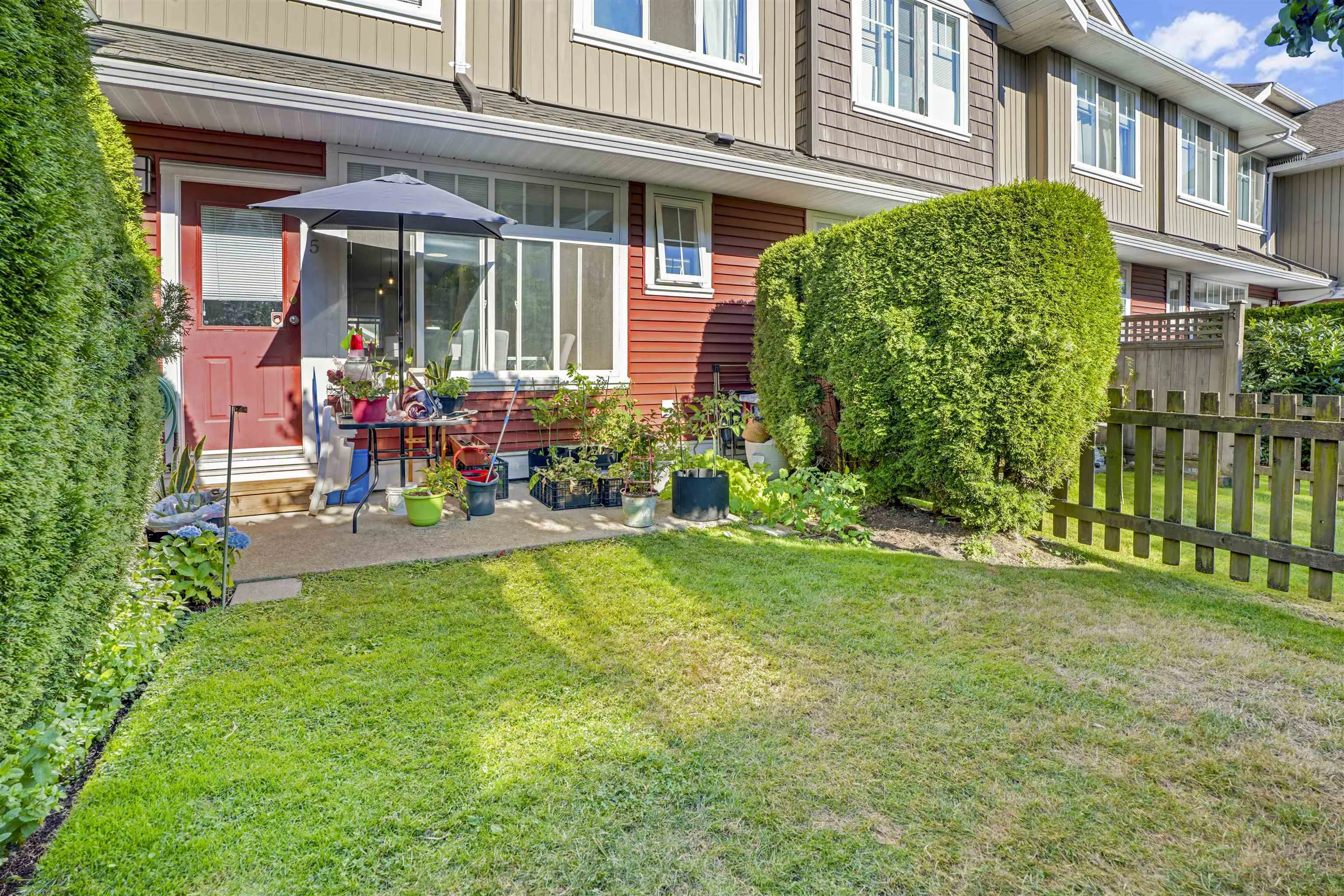 5 19455 65 Avenue