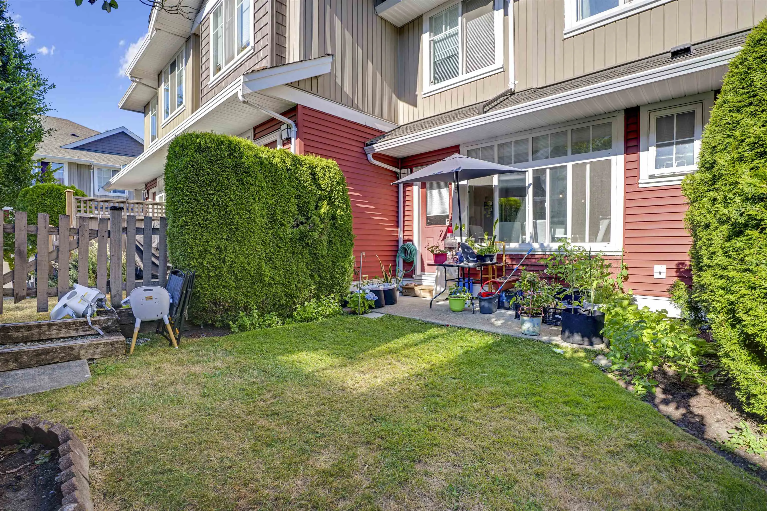5 19455 65 Avenue