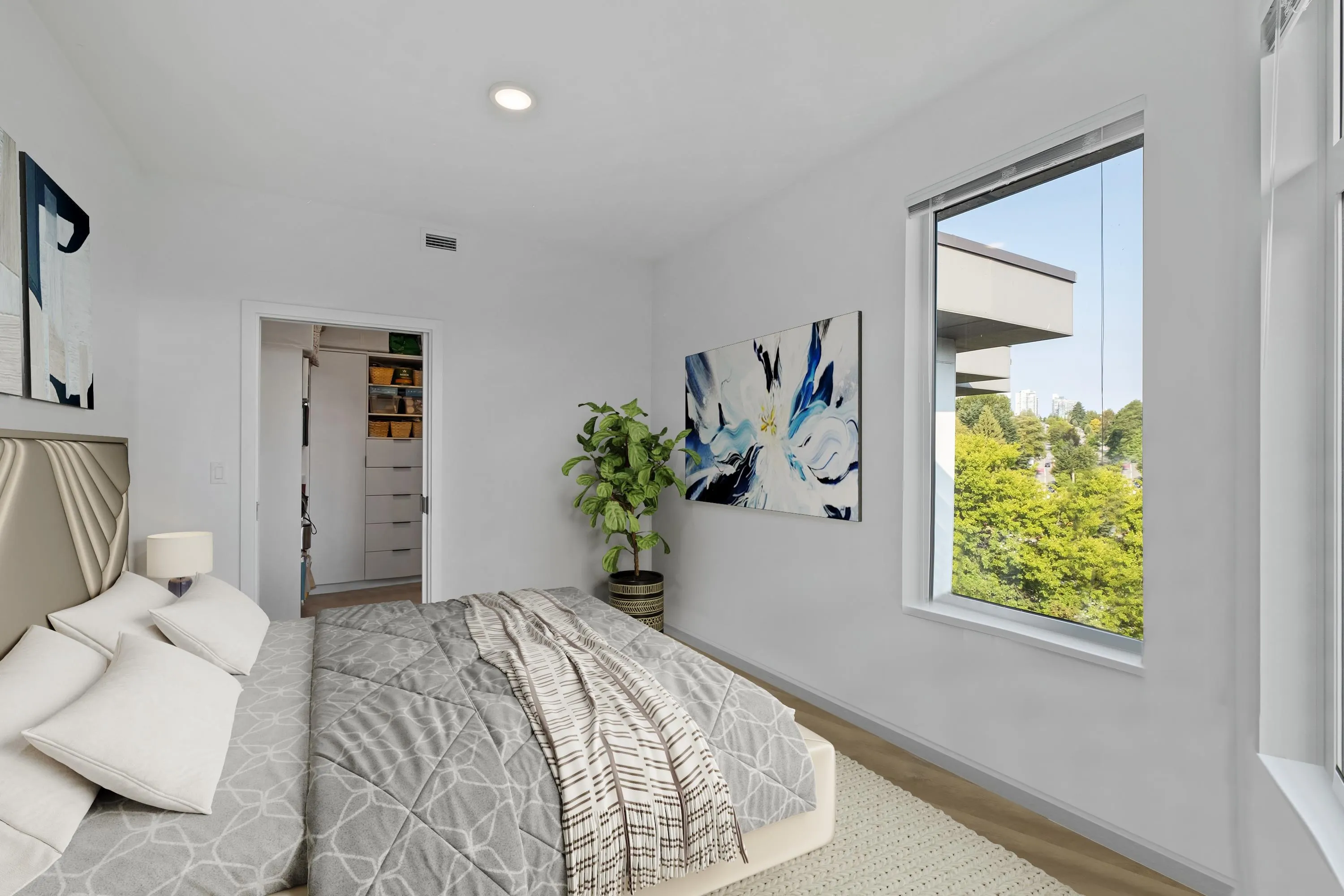 505 725 Marine Drive
