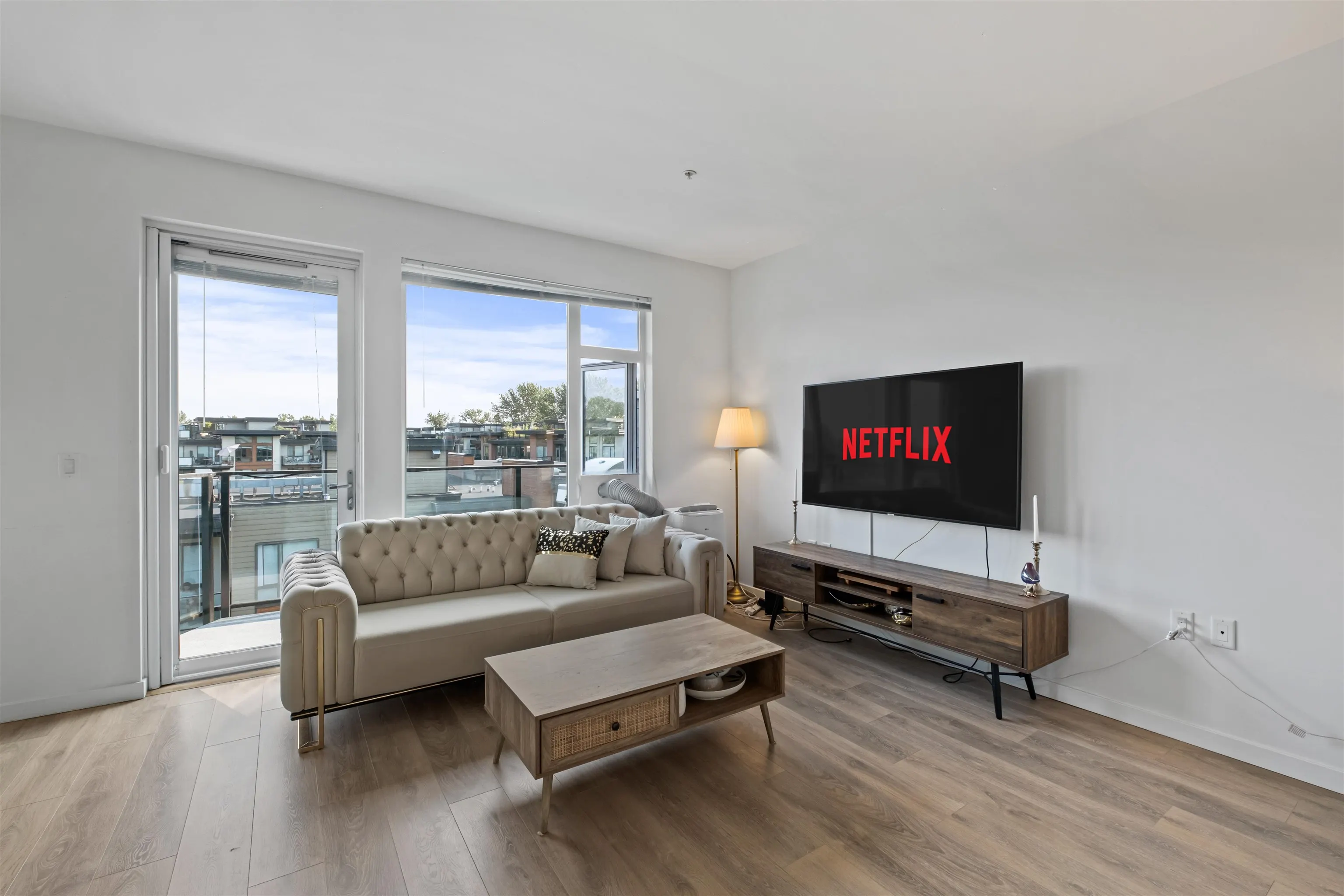 505 725 Marine Drive