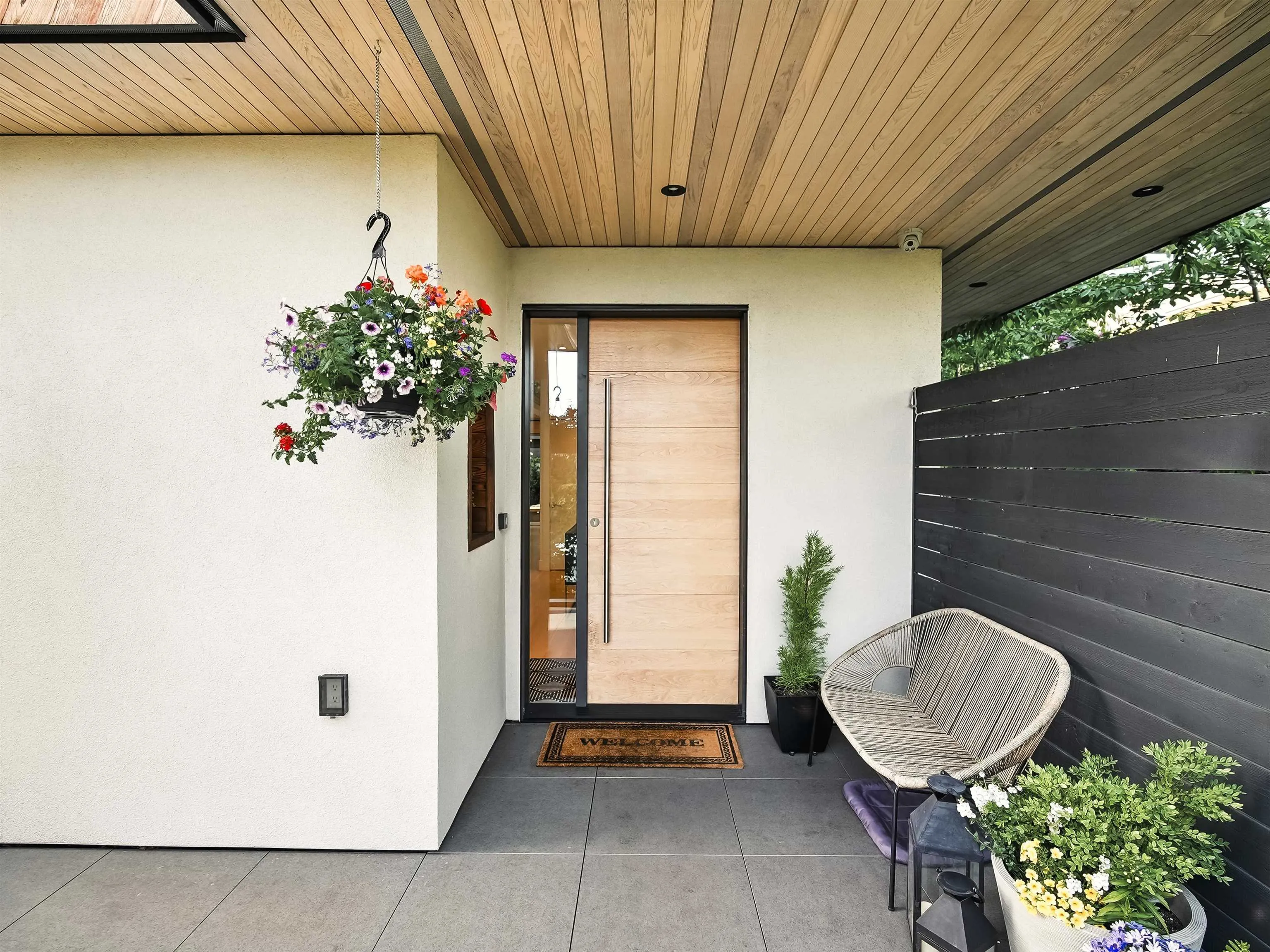 452 E 4th Street