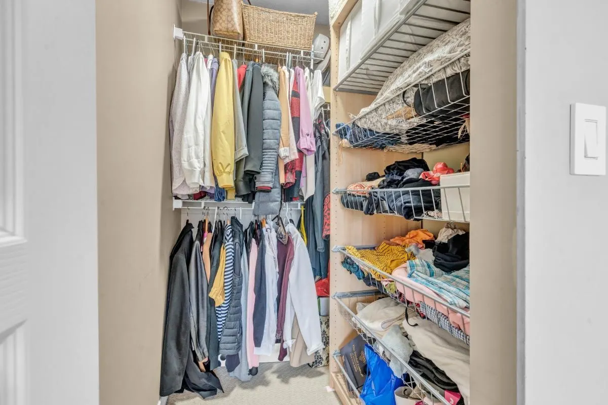 2 288 St. Davids Avenue