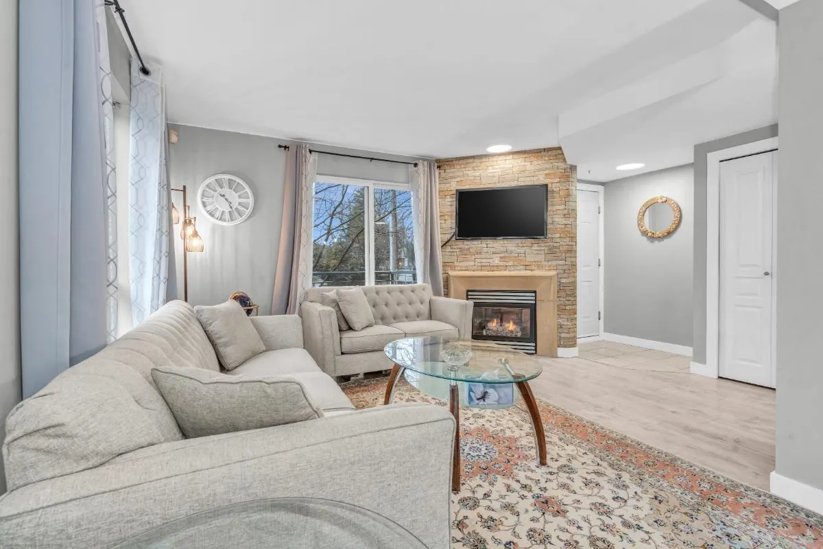 2 288 St. Davids Avenue