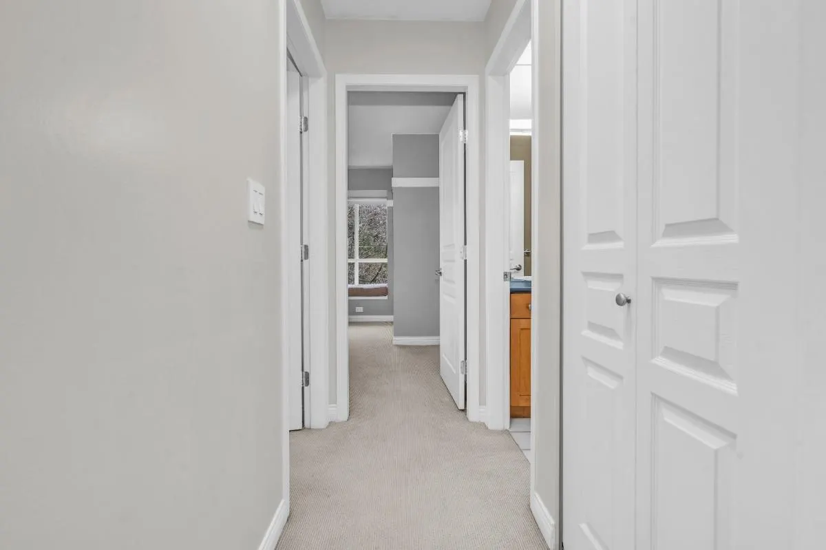 2 288 St. Davids Avenue