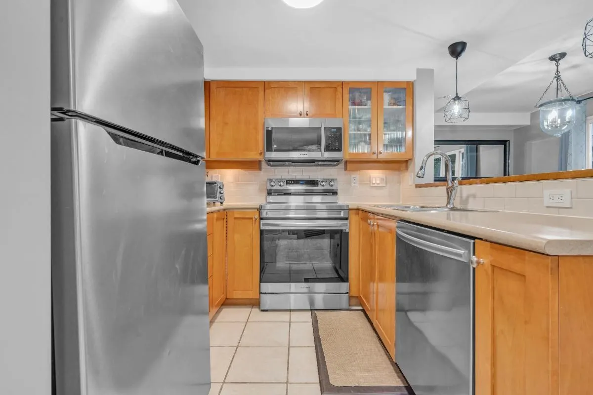 2 288 St. Davids Avenue