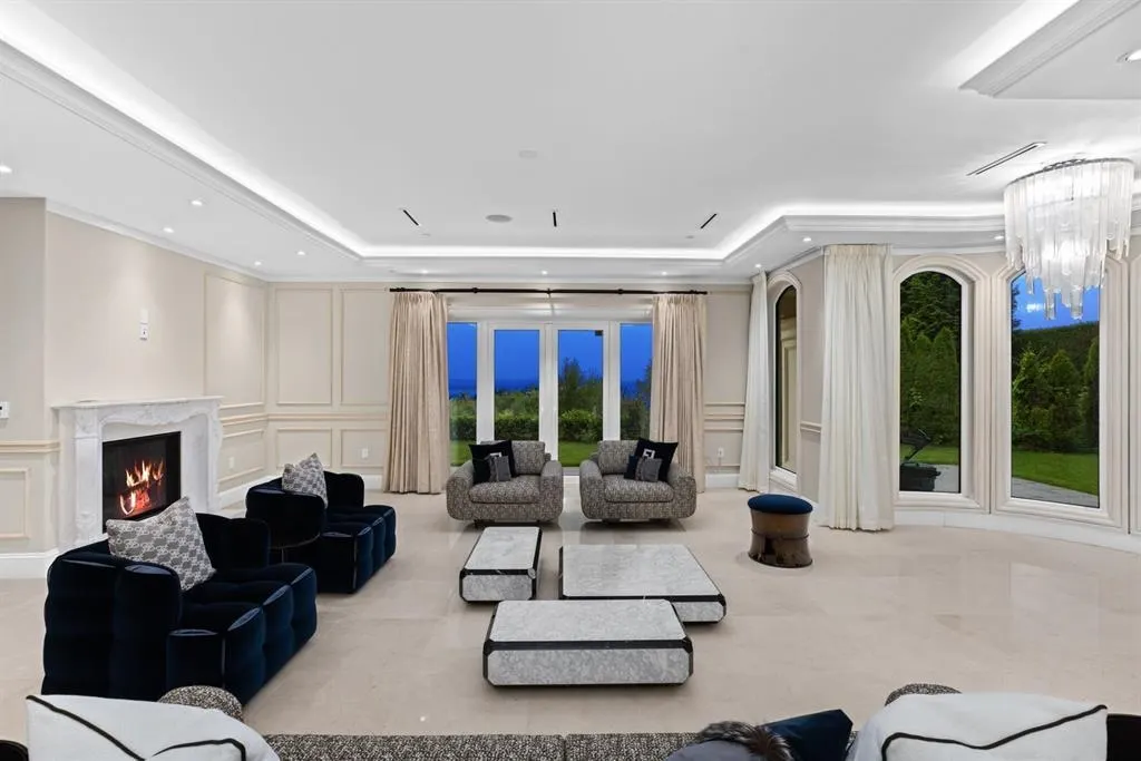 1367 Chartwell Drive