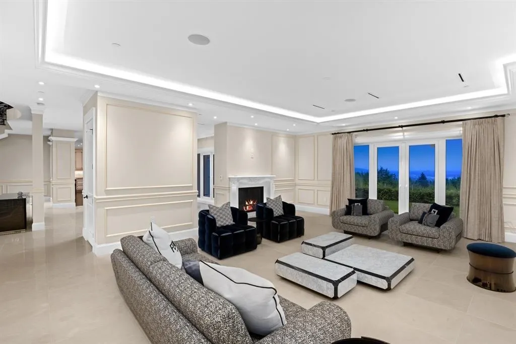 1367 Chartwell Drive