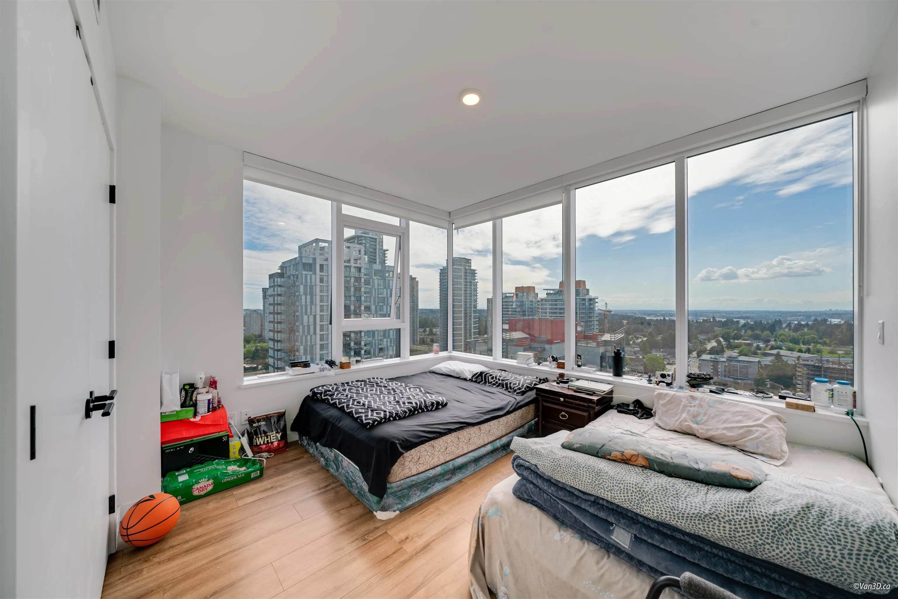 2710 10448 University Drive