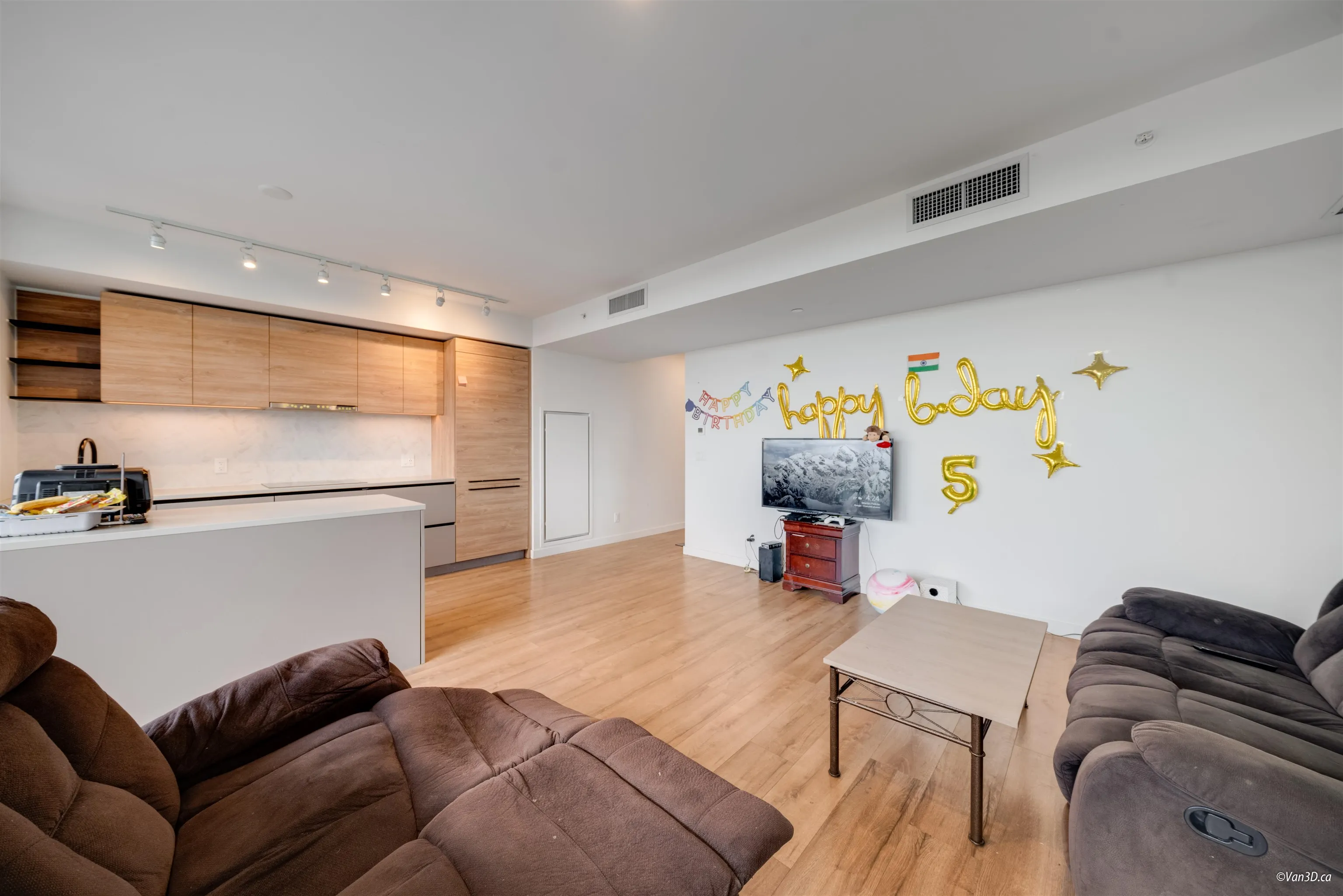 2710 10448 University Drive