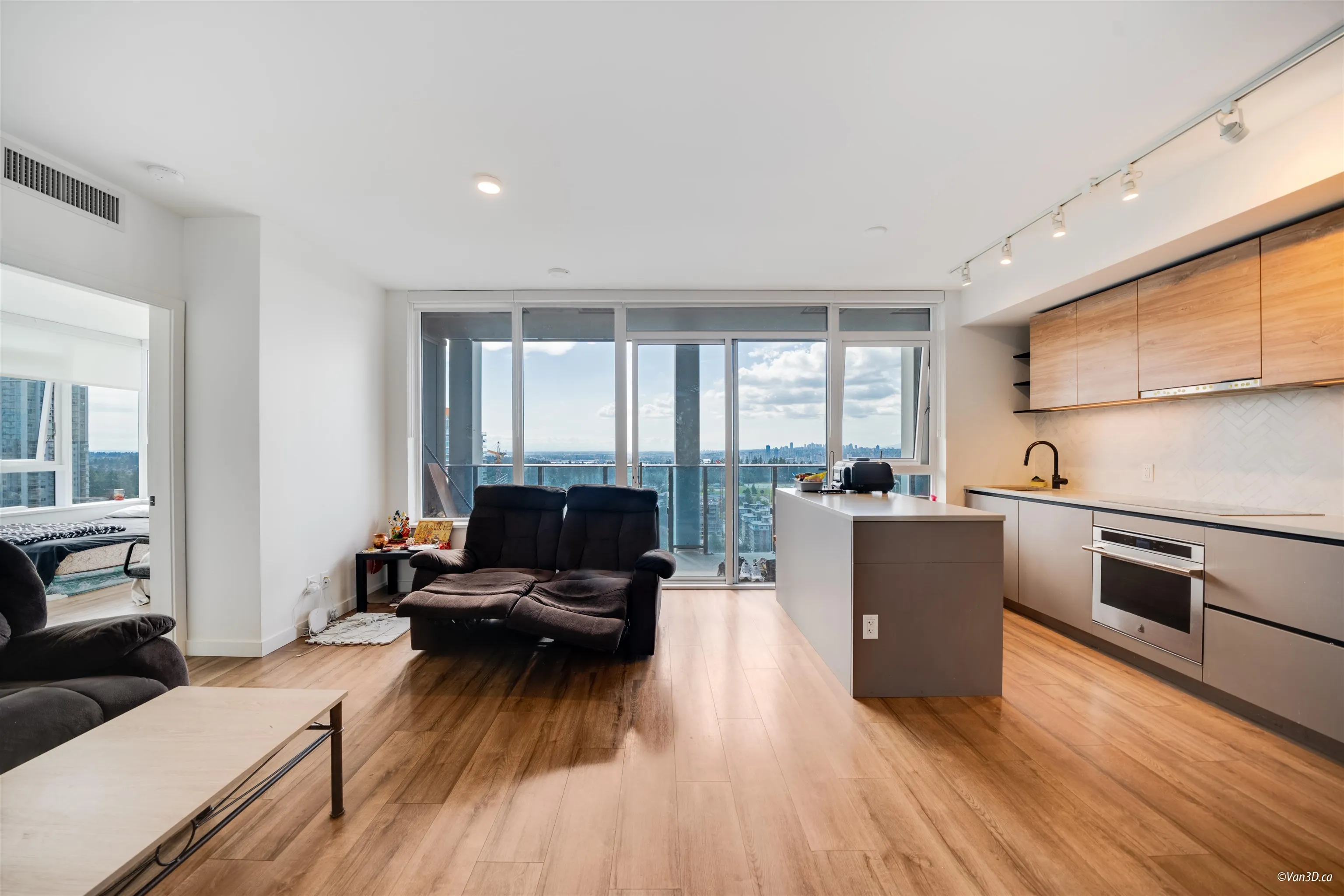 2710 10448 University Drive
